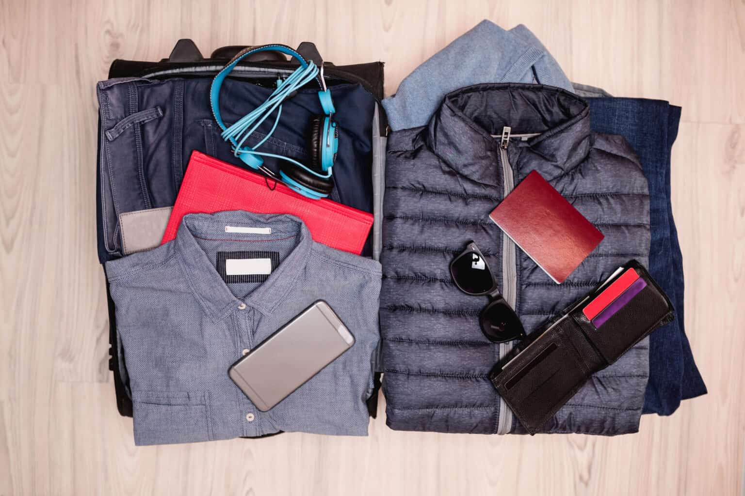 Men Packet The Ultimate Men's Packing List for a Europe Trip in Any Season
